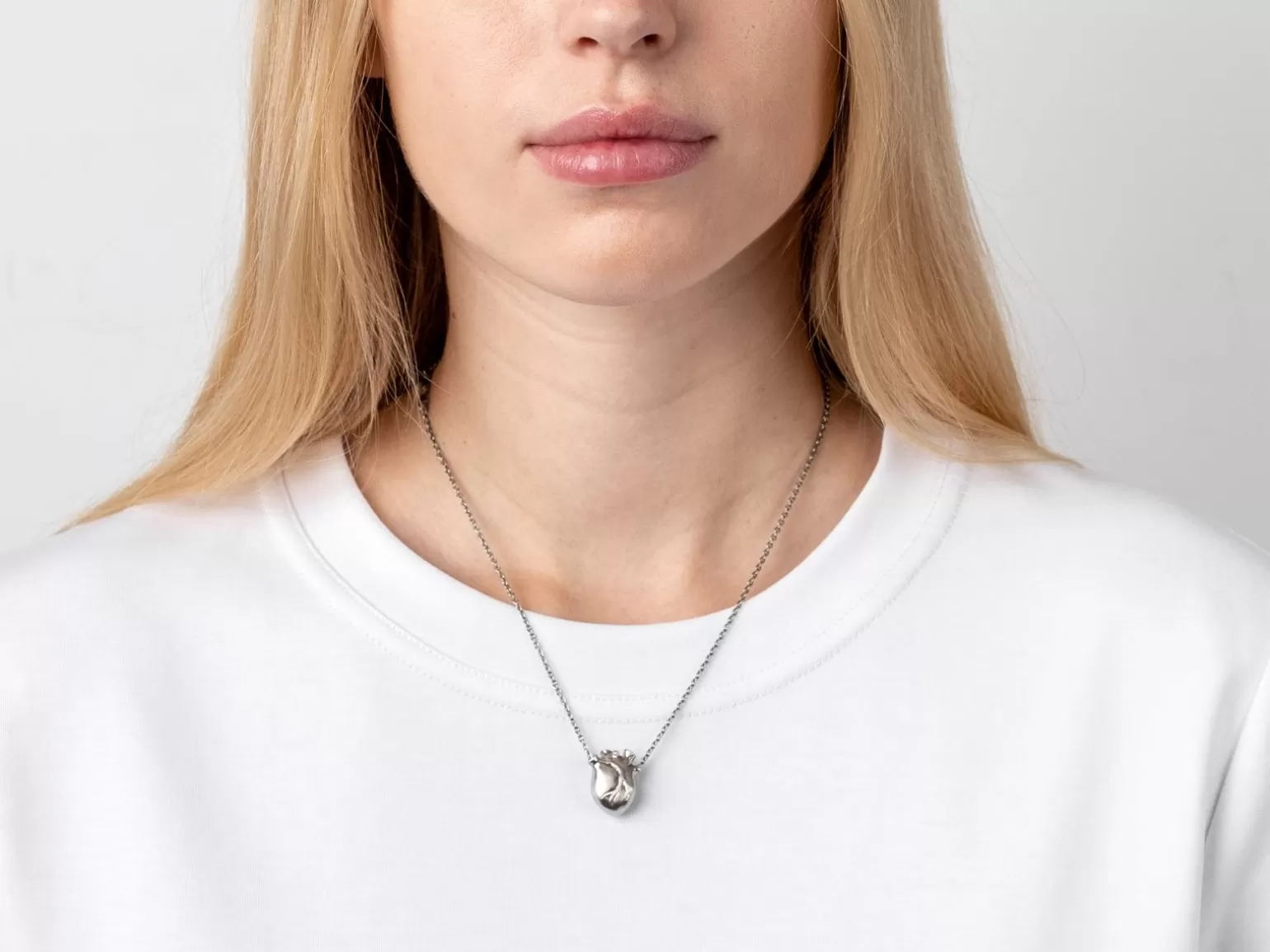 Outlet Anatomic Heart Necklace (Medium) Necklaces