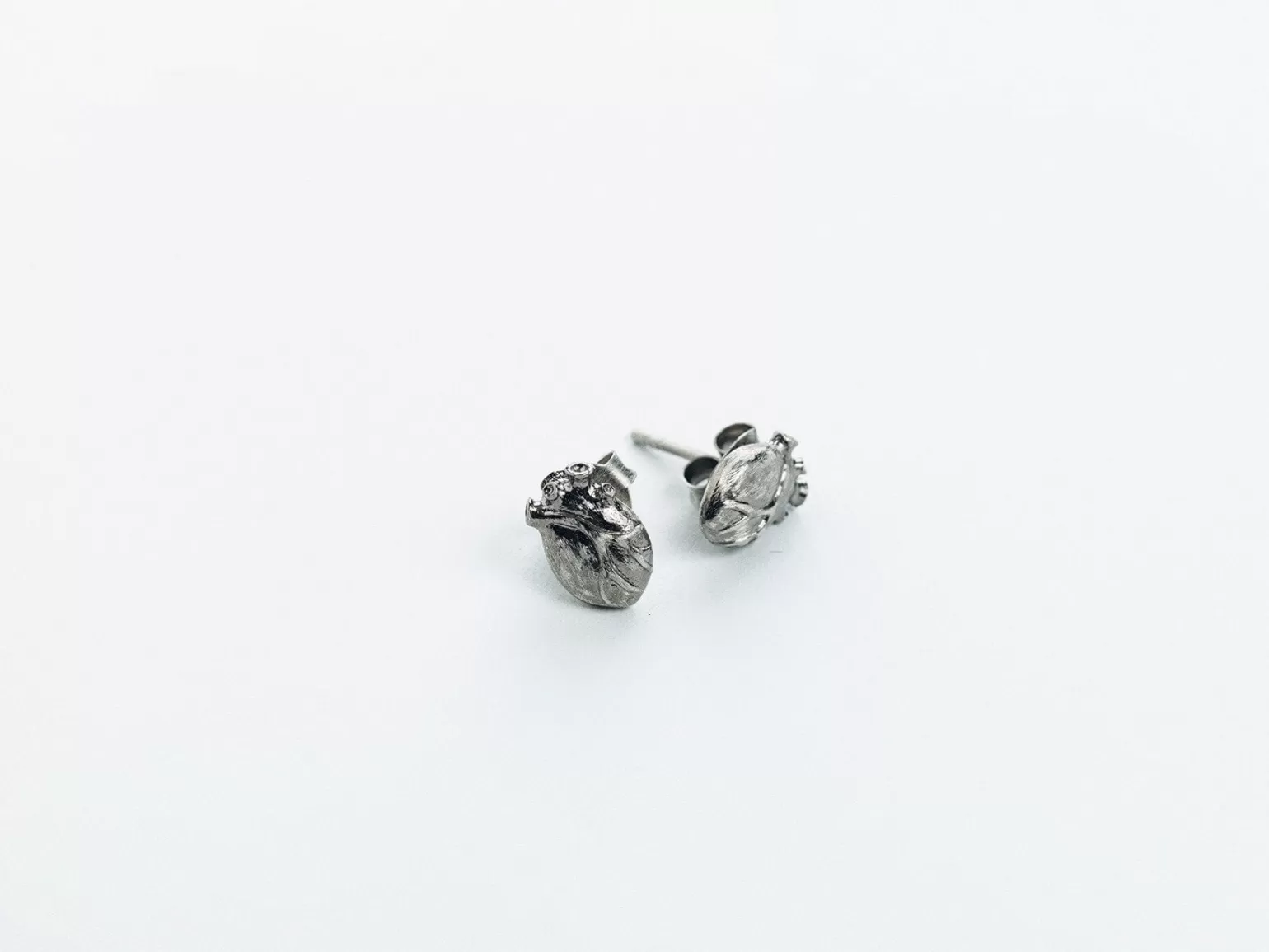 Sale Anatomic Heart Studs Earrings