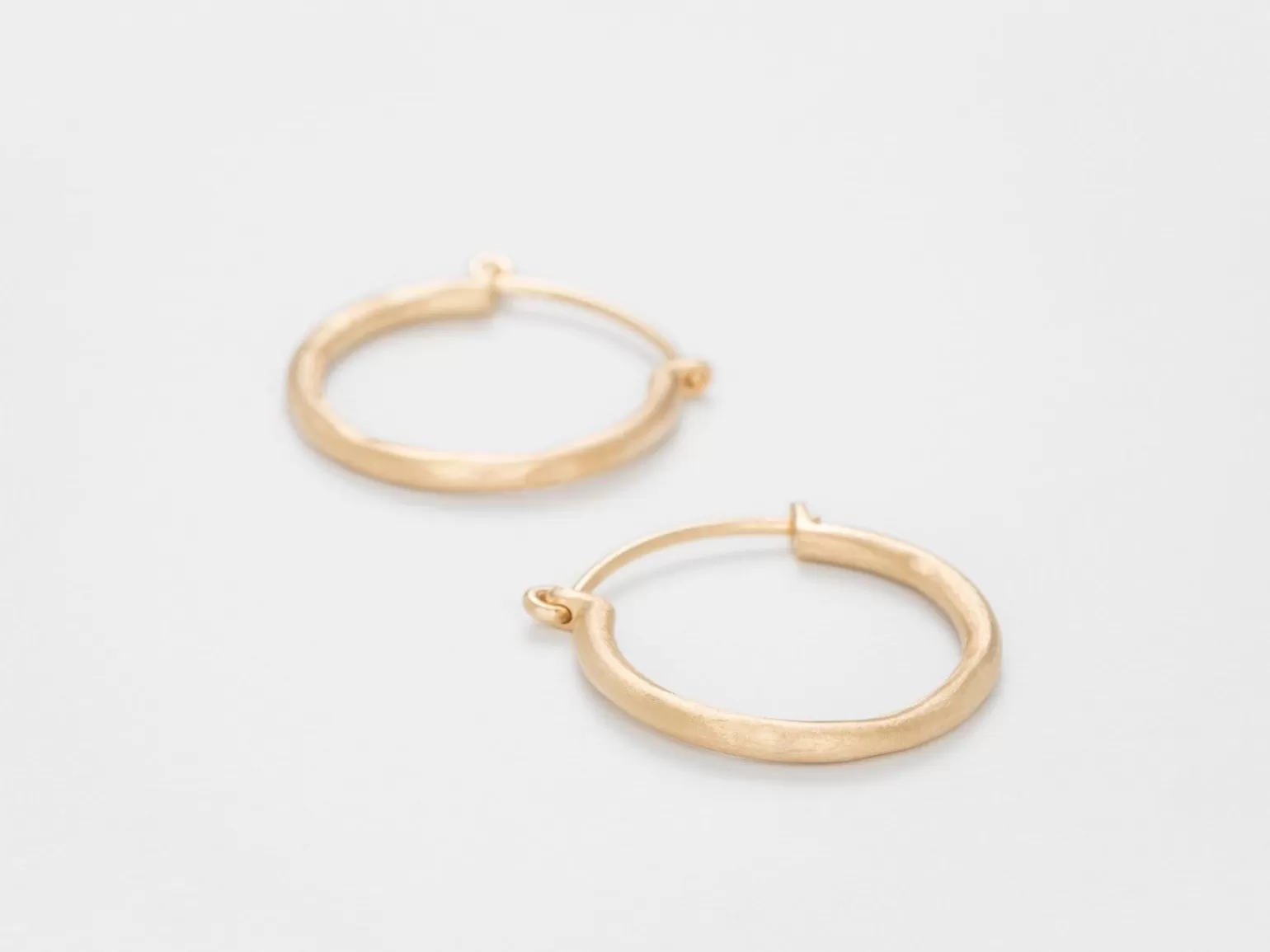 Discount Medium Hoops Earrings