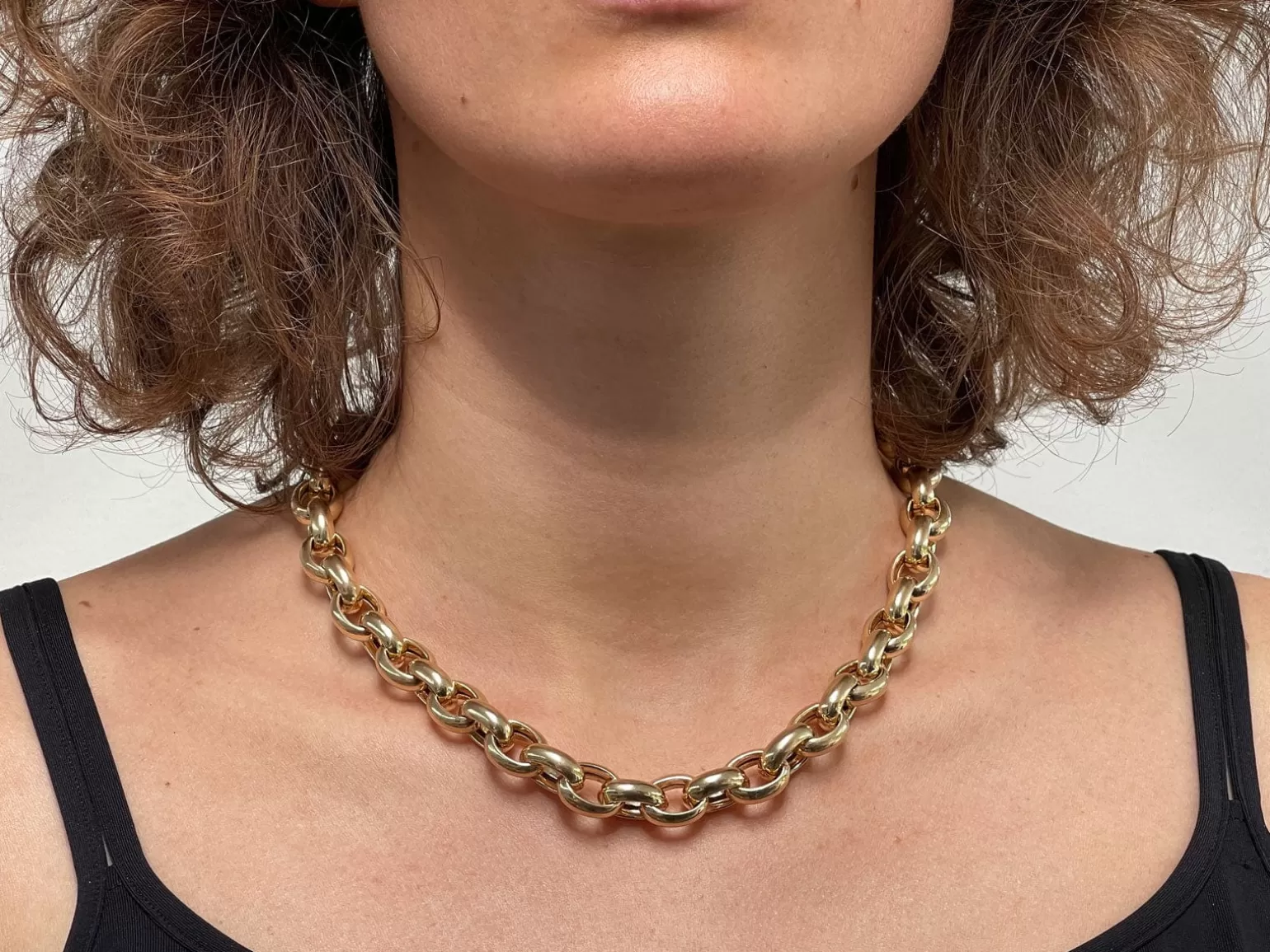 Store The Epic Oval Necklace Chains